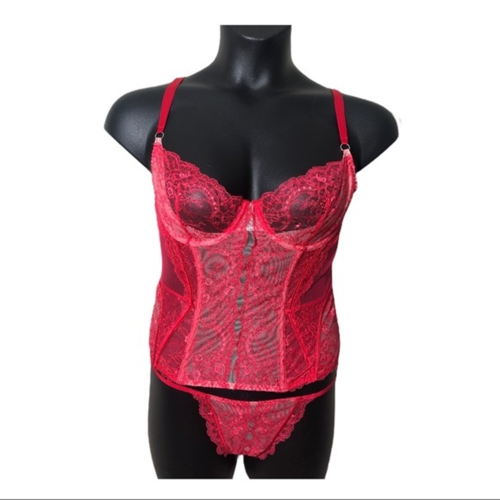 NWOT Victoria’s Secret lace corset bustier Set